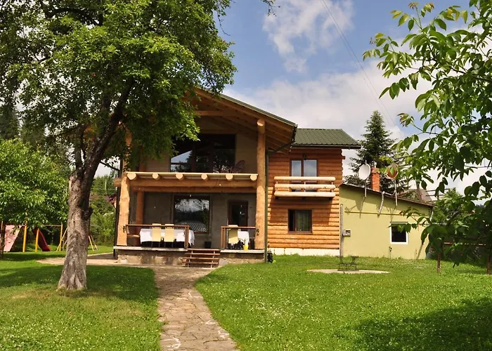 Koval'ska Sadyba Slavske